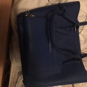 Much Kors purse and matching wallet